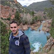 Me defino una persona abierta, y puedo dar clase de matemáticas, economía, refuerzo